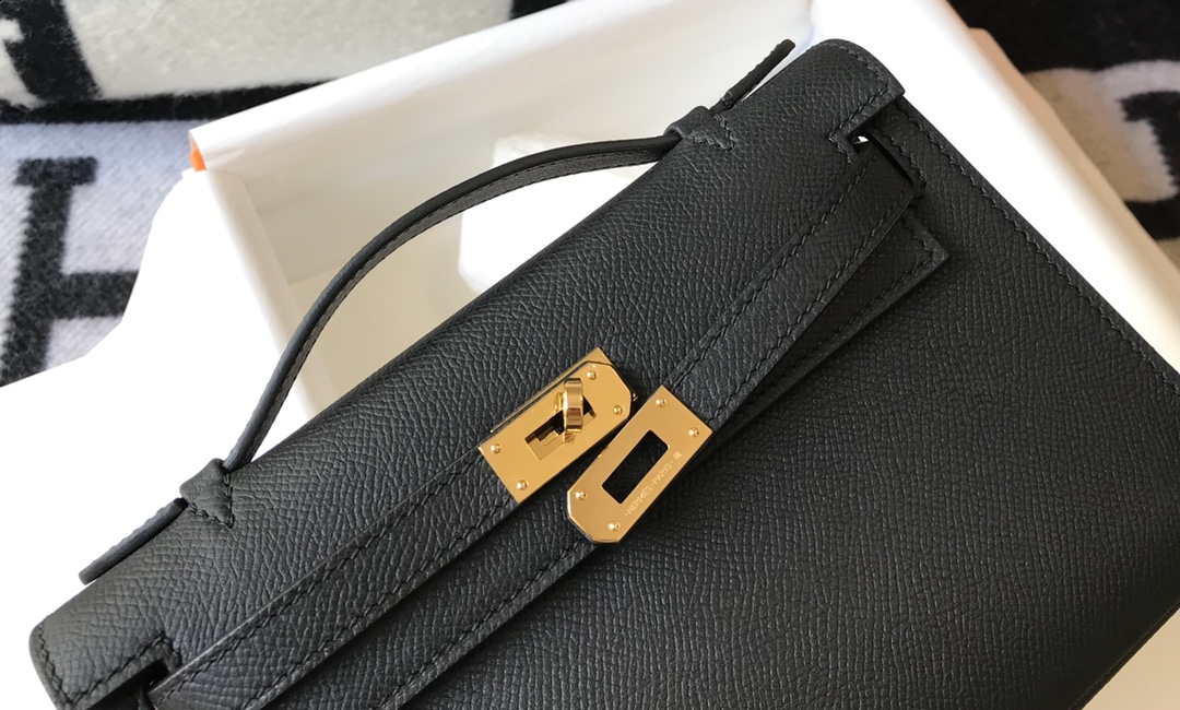 Hermes Mini Kelly Pouchette Epsom Leather H230241 Black Gold