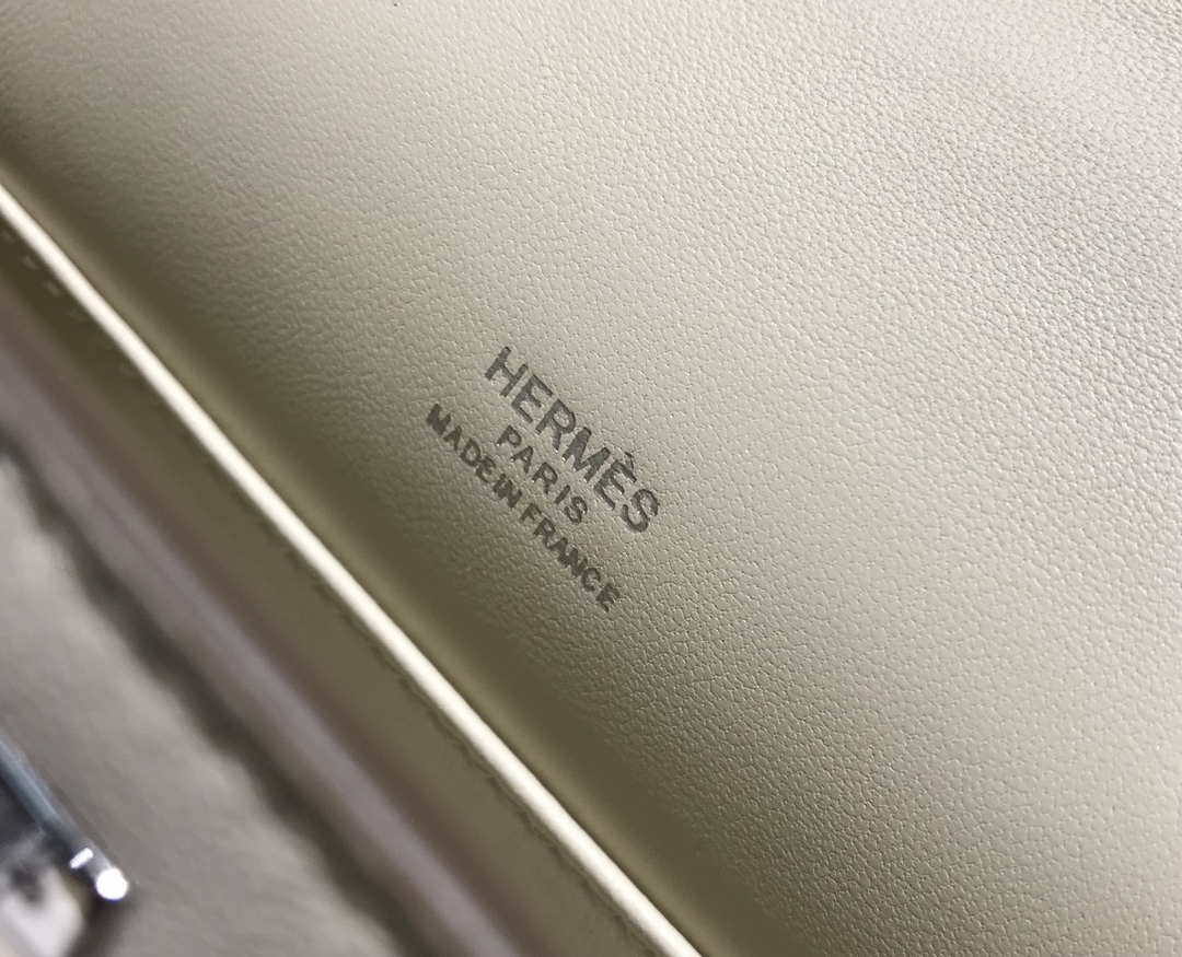 Hermes Mini Kelly Pouchette Swift Leather clutch bag Silver H230255