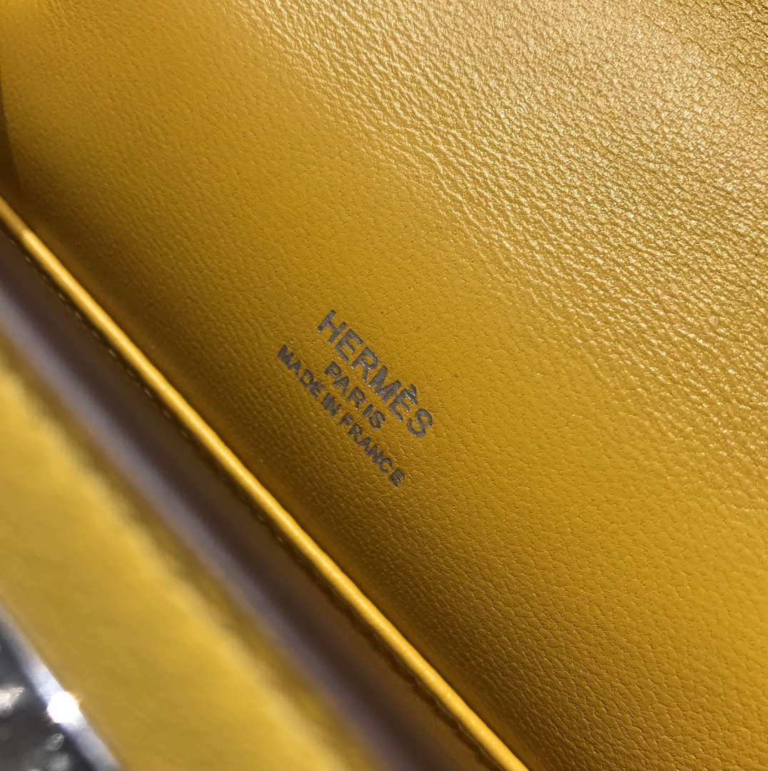 Hermes Kelly Pouchette Swift Leather clutch bag Silver H230257