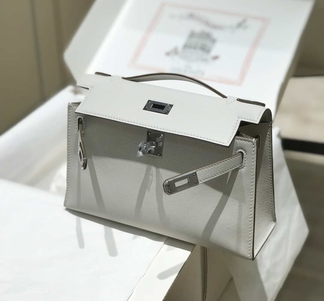 Hermes Kelly Pouchette Swift Leather clutch bag Silver H230259