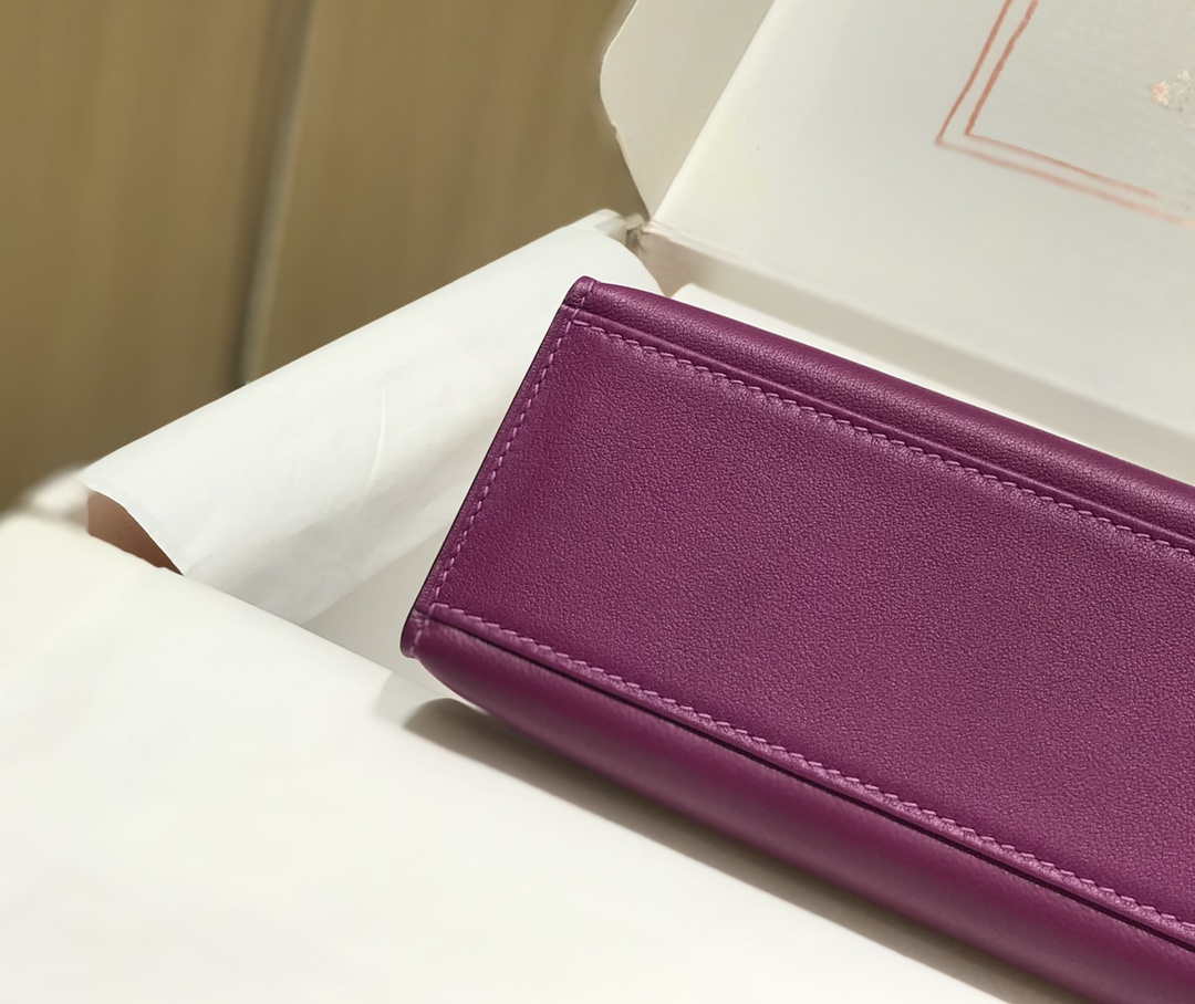 Hermes Kelly Pouchette Swift Leather clutch bag Silver H230261