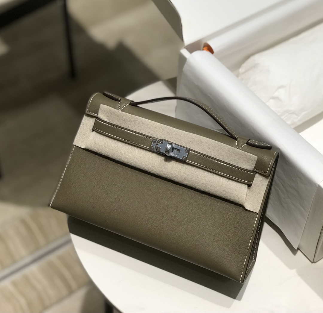 Hermes Kelly Pouchette Swift Leather clutch bag Silver H230262 - Default Title - View 1