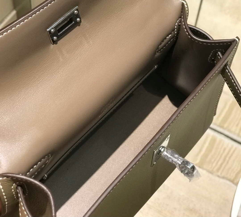 Hermes Kelly Pouchette Swift Leather clutch bag Silver H230262