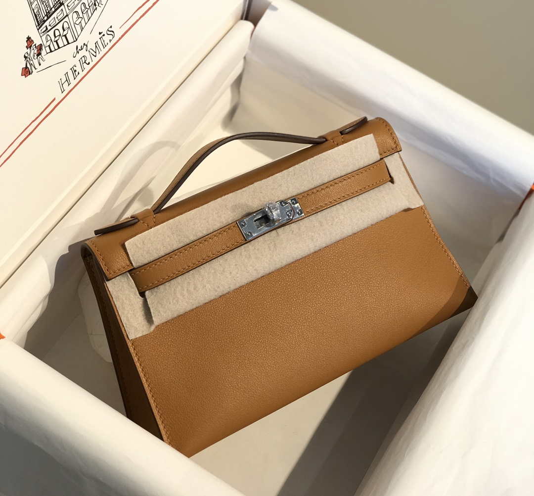 Hermes Kelly Pouchette Swift Leather clutch bag Silver H230264 - Default Title - View 1
