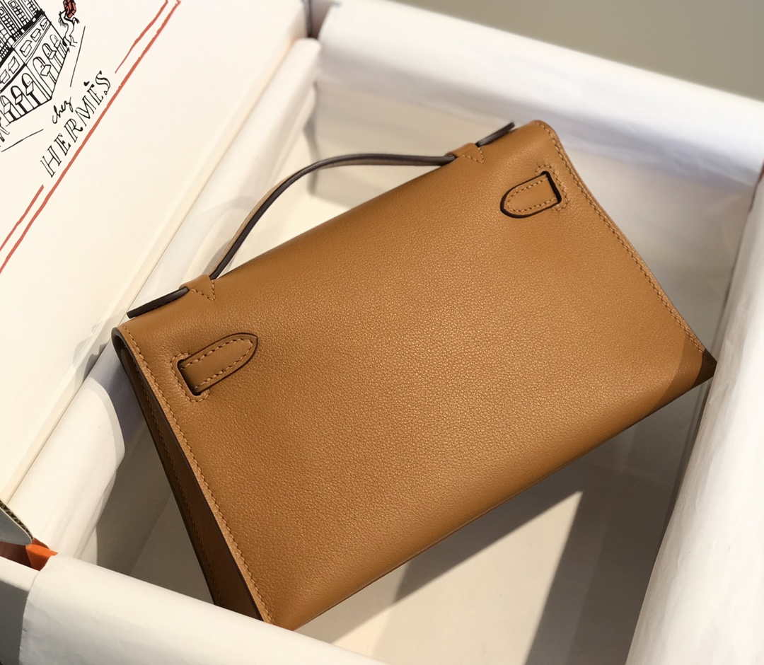 Hermes Kelly Pouchette Swift Leather clutch bag Silver H230264