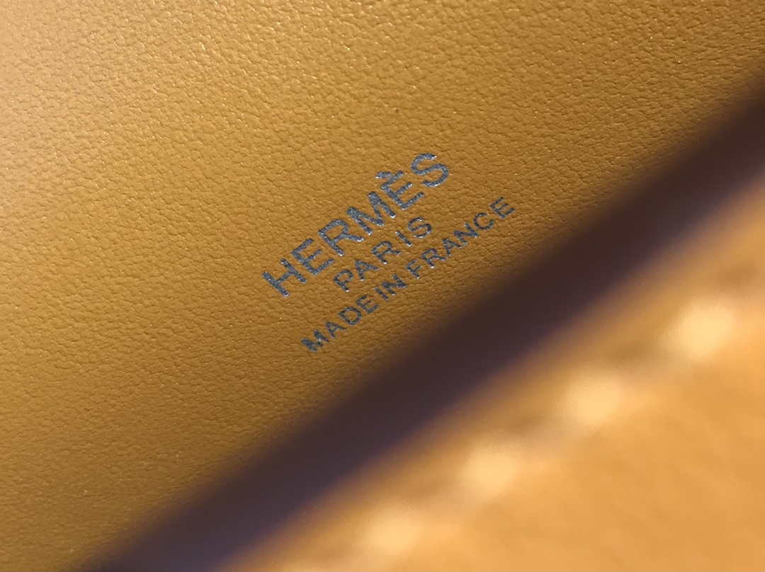 Hermes Kelly Pouchette Swift Leather clutch bag Silver H230264 - Default Title - View 8