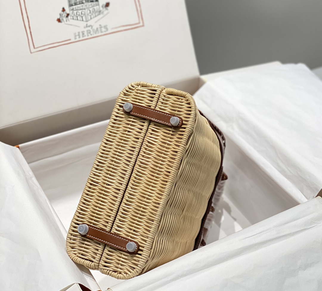 Hermes Picnic Bolide Barenia Palladium Hardware H21809 - Default Title - View 9