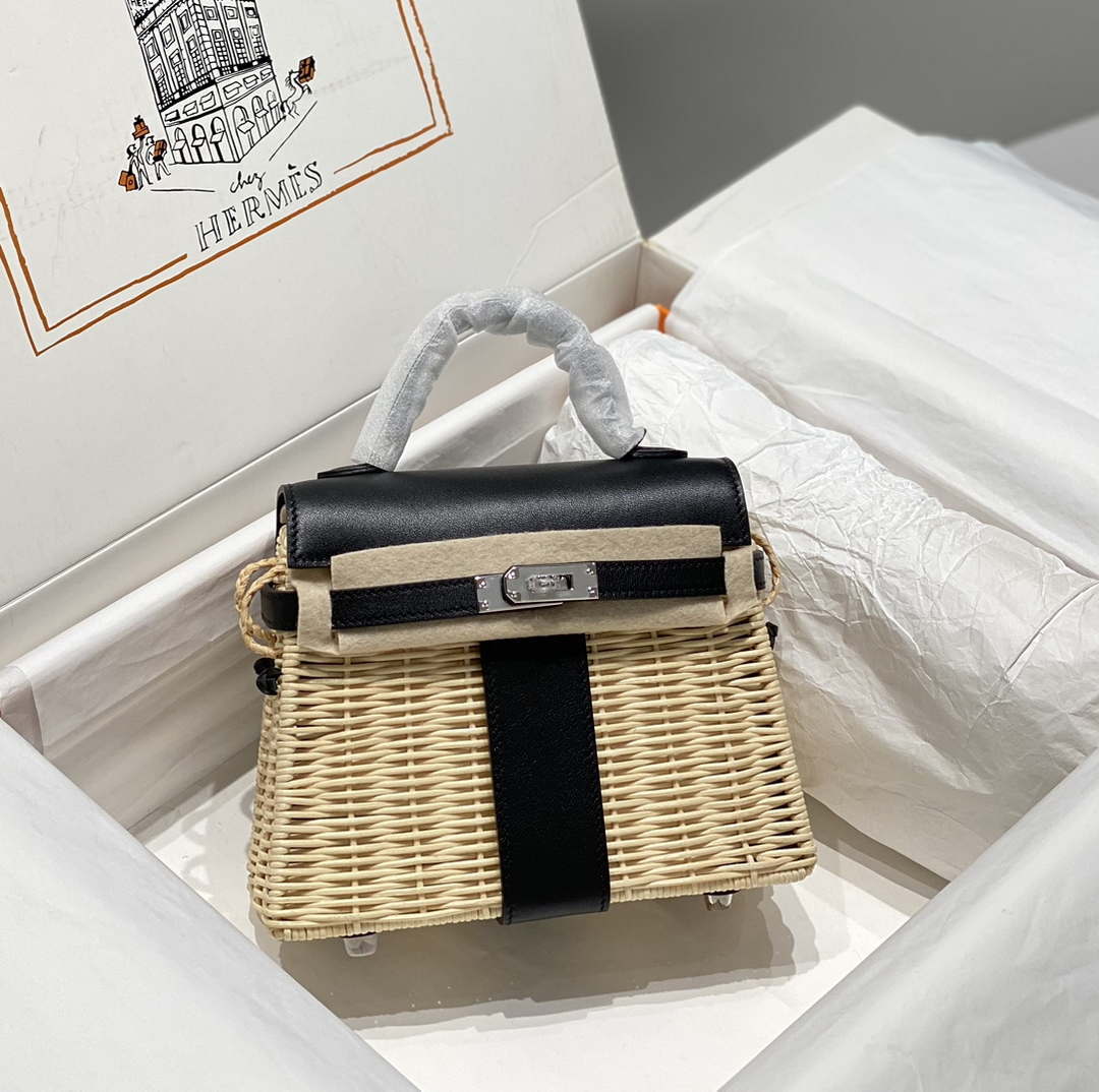Hermes Picnic Sellier Kelly 22 Barenia Palladium Hardware H21806