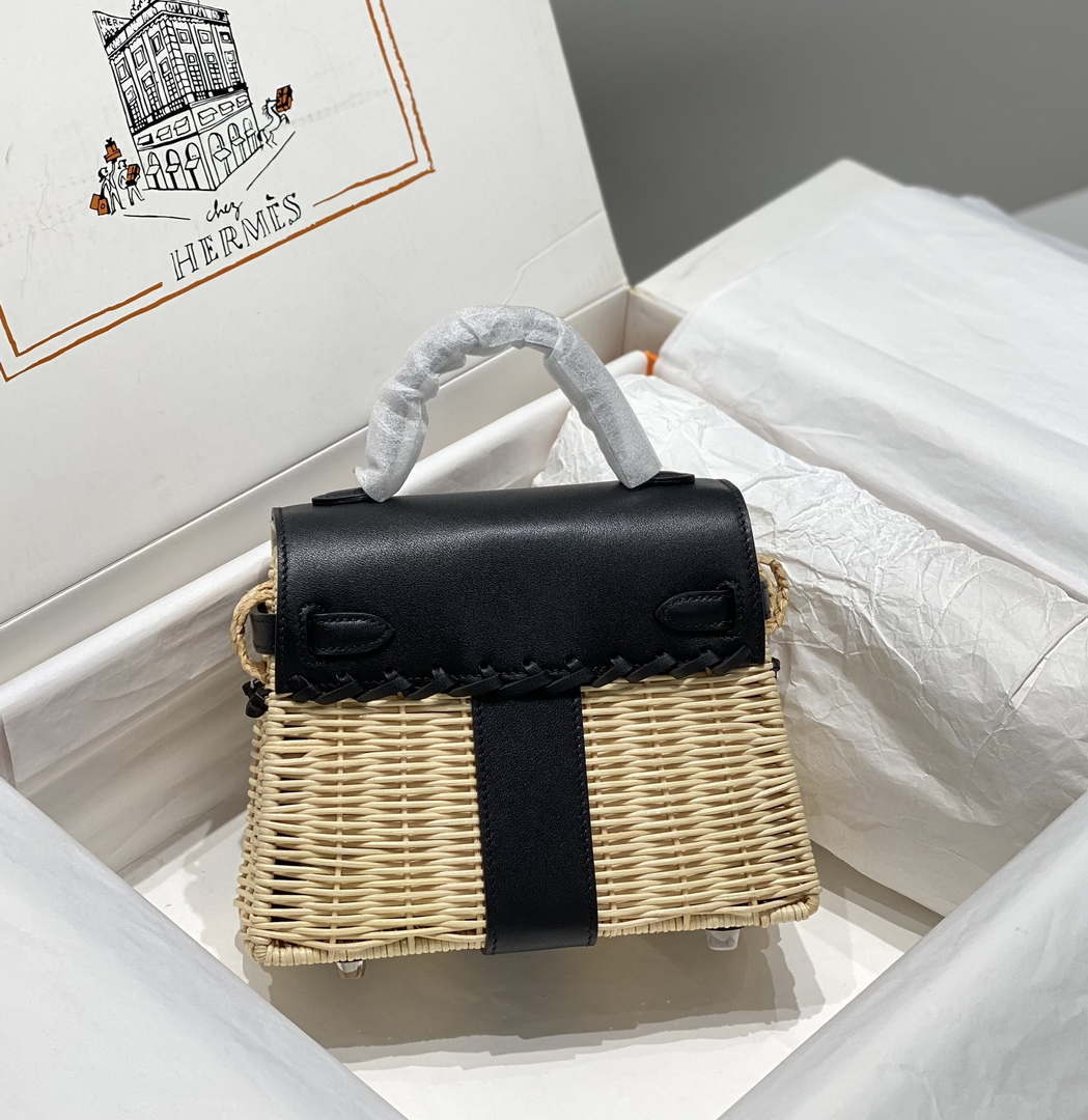 Hermes Picnic Sellier Kelly 22 Barenia Palladium Hardware H21806
