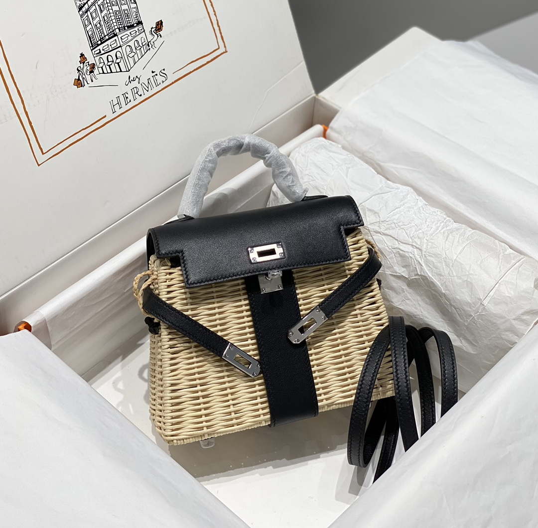 Hermes Picnic Sellier Kelly 22 Barenia Palladium Hardware H21806