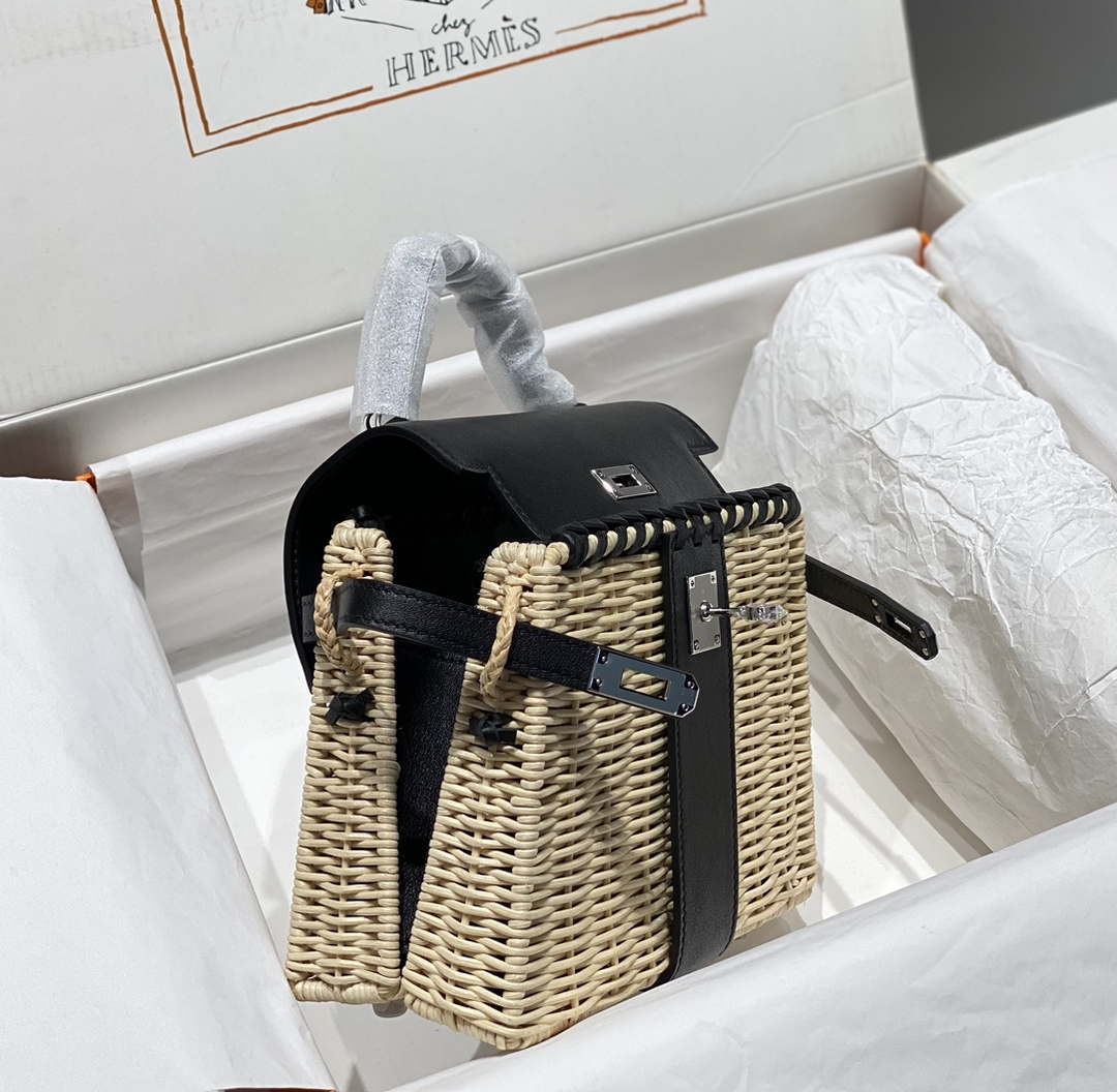 Hermes Picnic Sellier Kelly 22 Barenia Palladium Hardware H21806