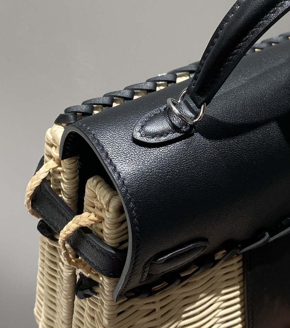 Hermes Picnic Sellier Kelly 22 Barenia Palladium Hardware H21806