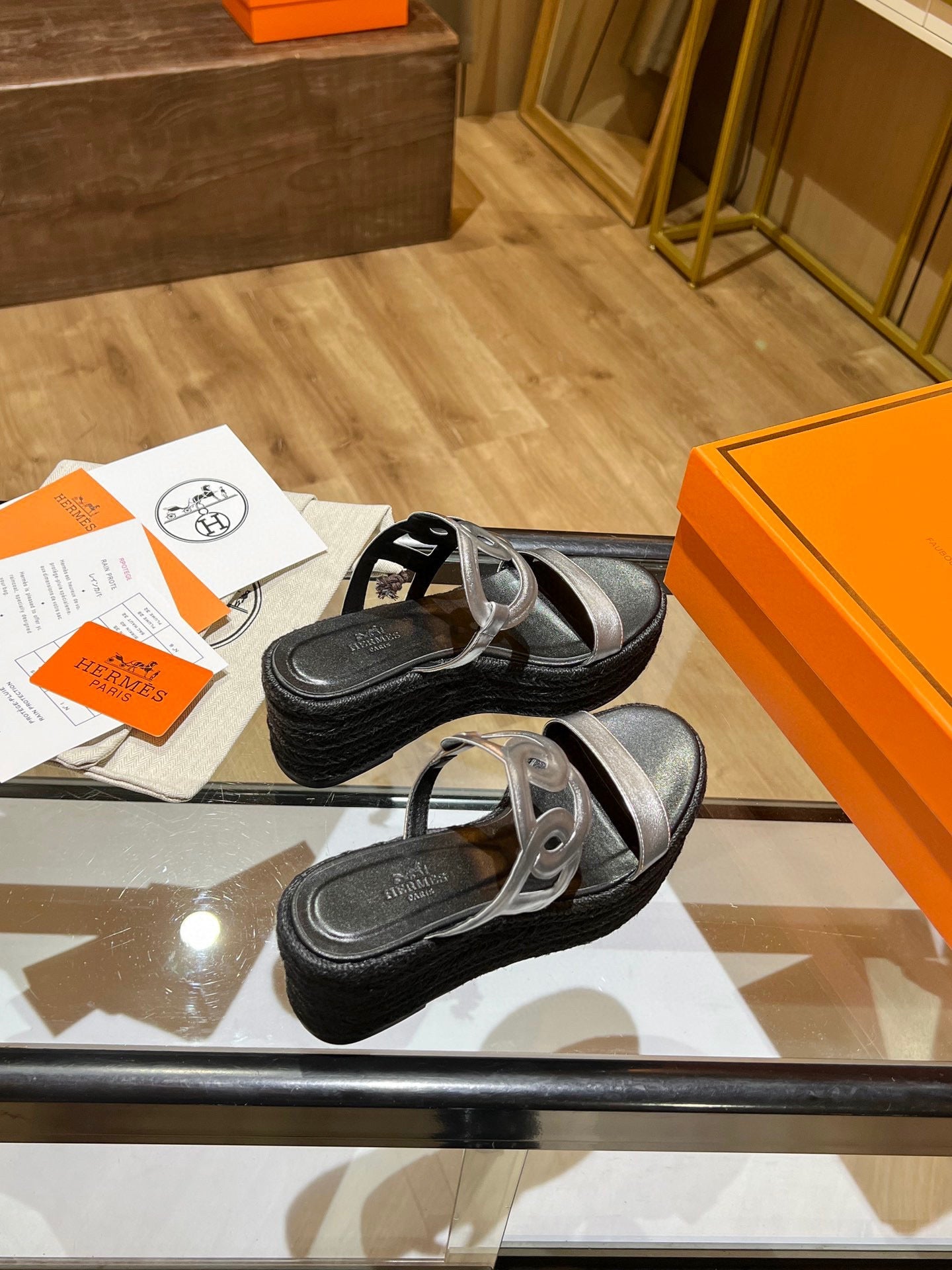 Hermes Sandals Women H26300 - 35 - View 6