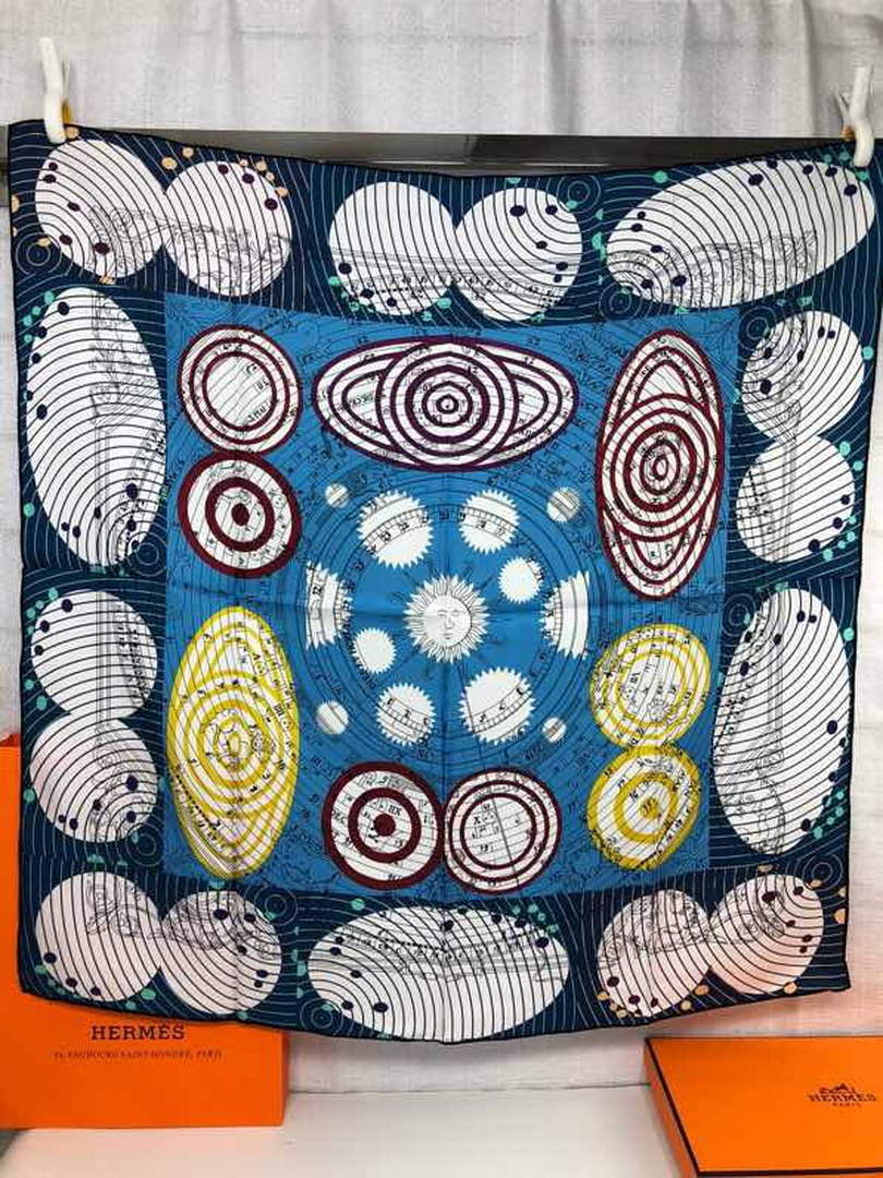Hermes H001829S Scarves Cavalcades Scarf 90 H50009