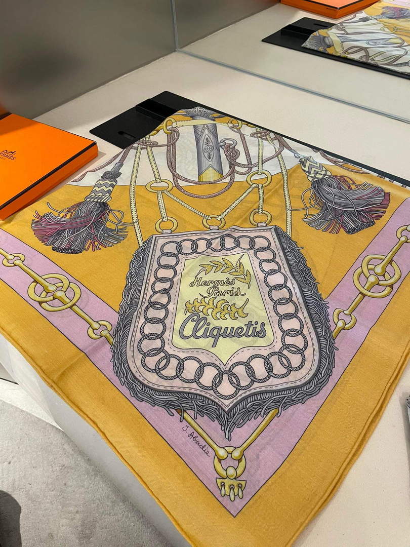 Hermes H001829S Scarves Cavalcades Scarf H50011