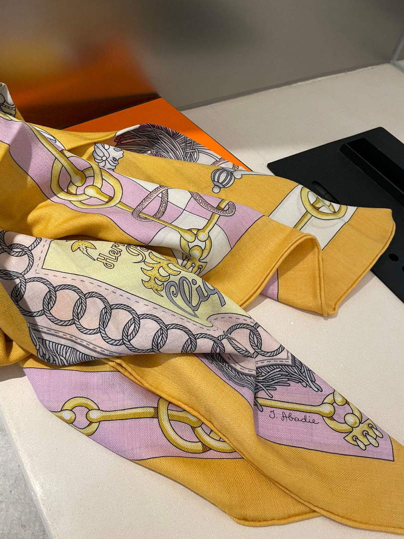 Hermes H001829S Scarves Cavalcades Scarf H50011