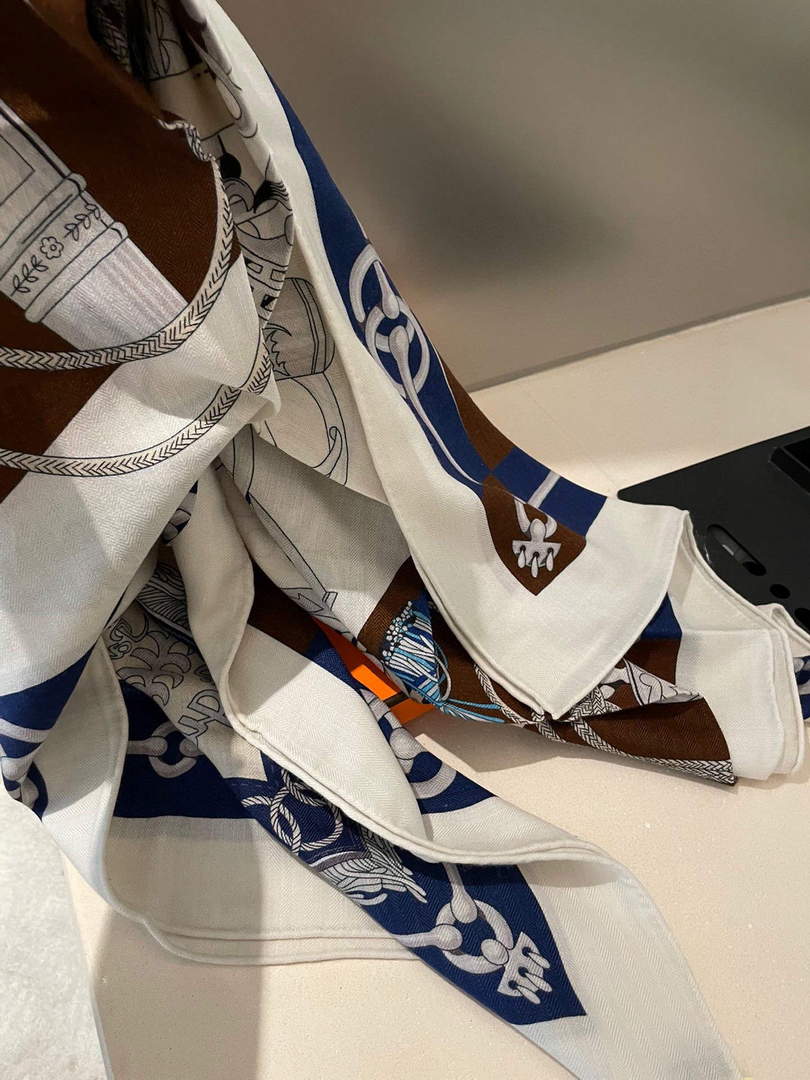 Hermes H001829S Scarves Cavalcades Scarf H50012