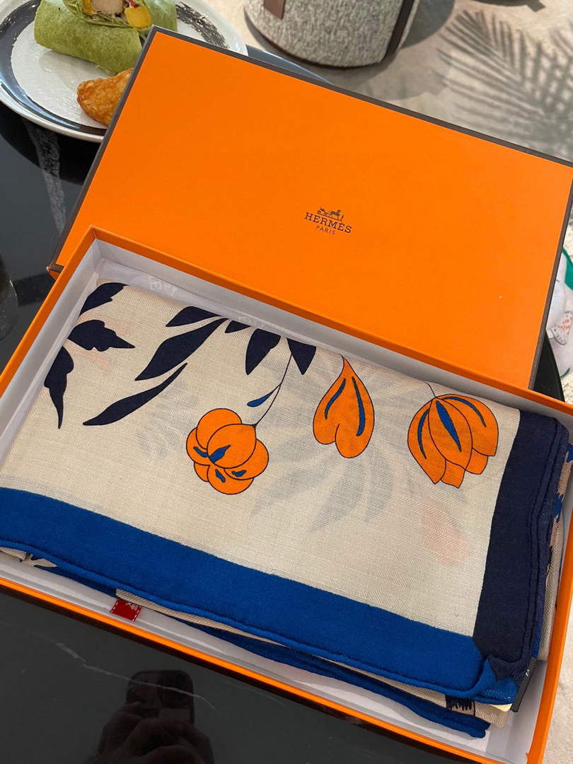 Hermes H001829S Scarves Cavalcades Scarf H50013