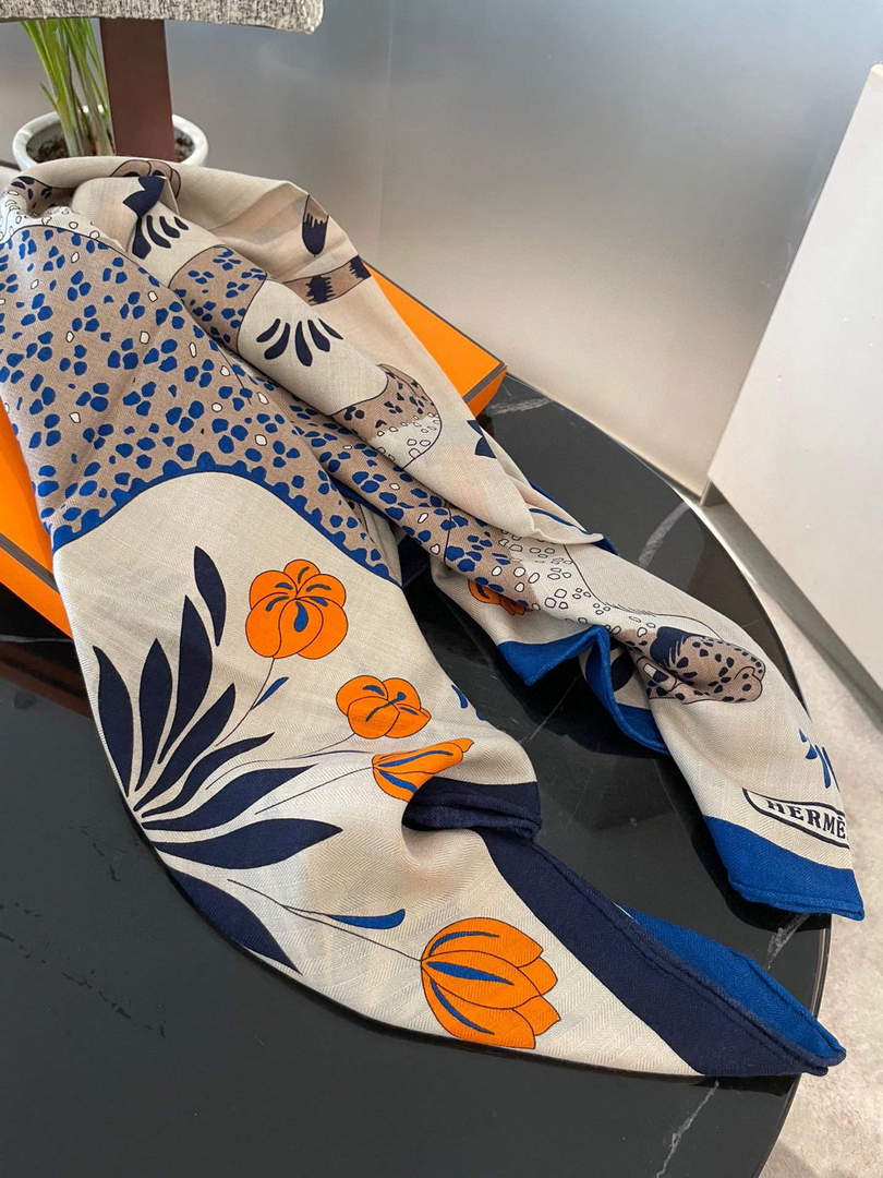 Hermes H001829S Scarves Cavalcades Scarf H50013