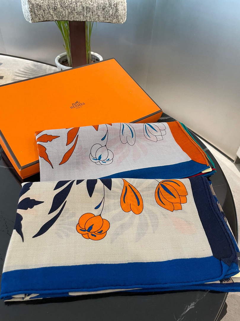 Hermes H001829S Scarves Cavalcades Scarf H50014