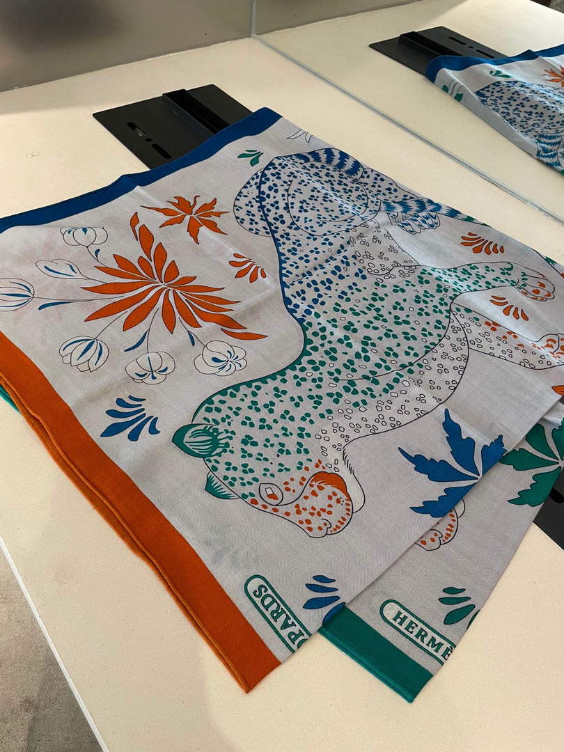 Hermes H001829S Scarves Cavalcades Scarf H50014