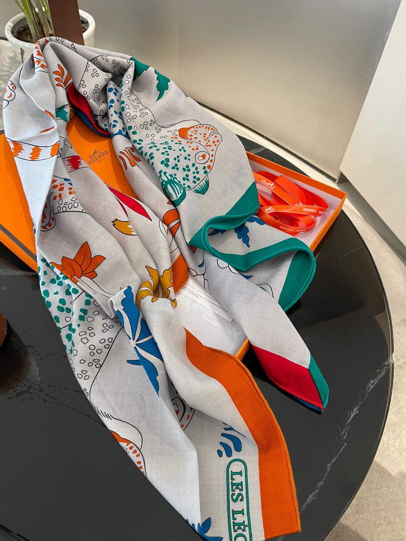 Hermes H001829S Scarves Cavalcades Scarf H50014