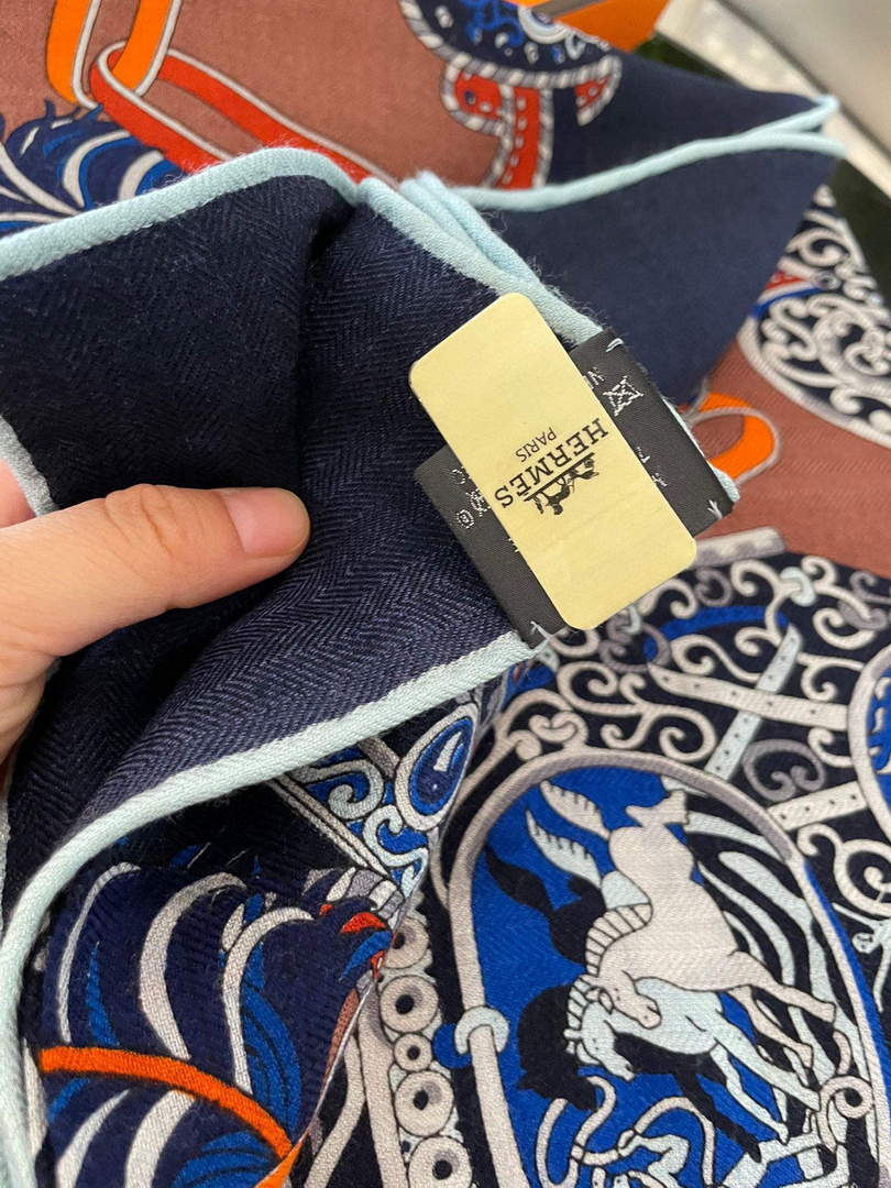 Hermes H001829S Scarves Cavalcades Scarf H50015