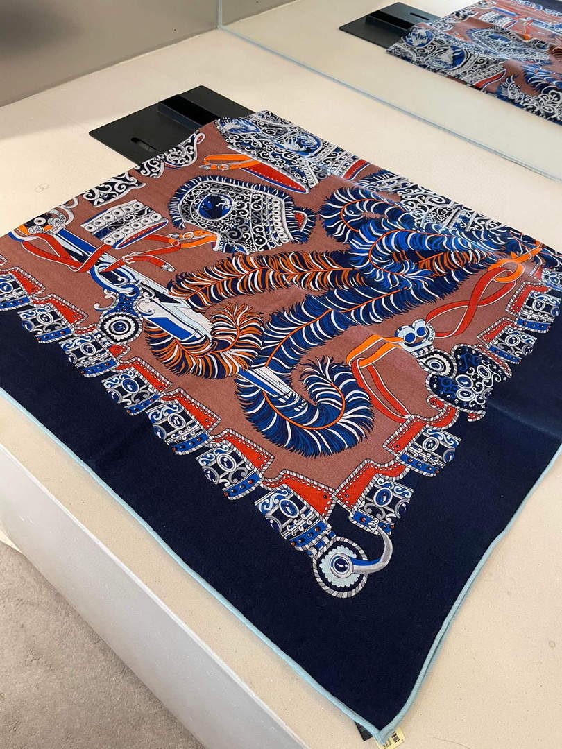 Hermes H001829S Scarves Cavalcades Scarf H50015