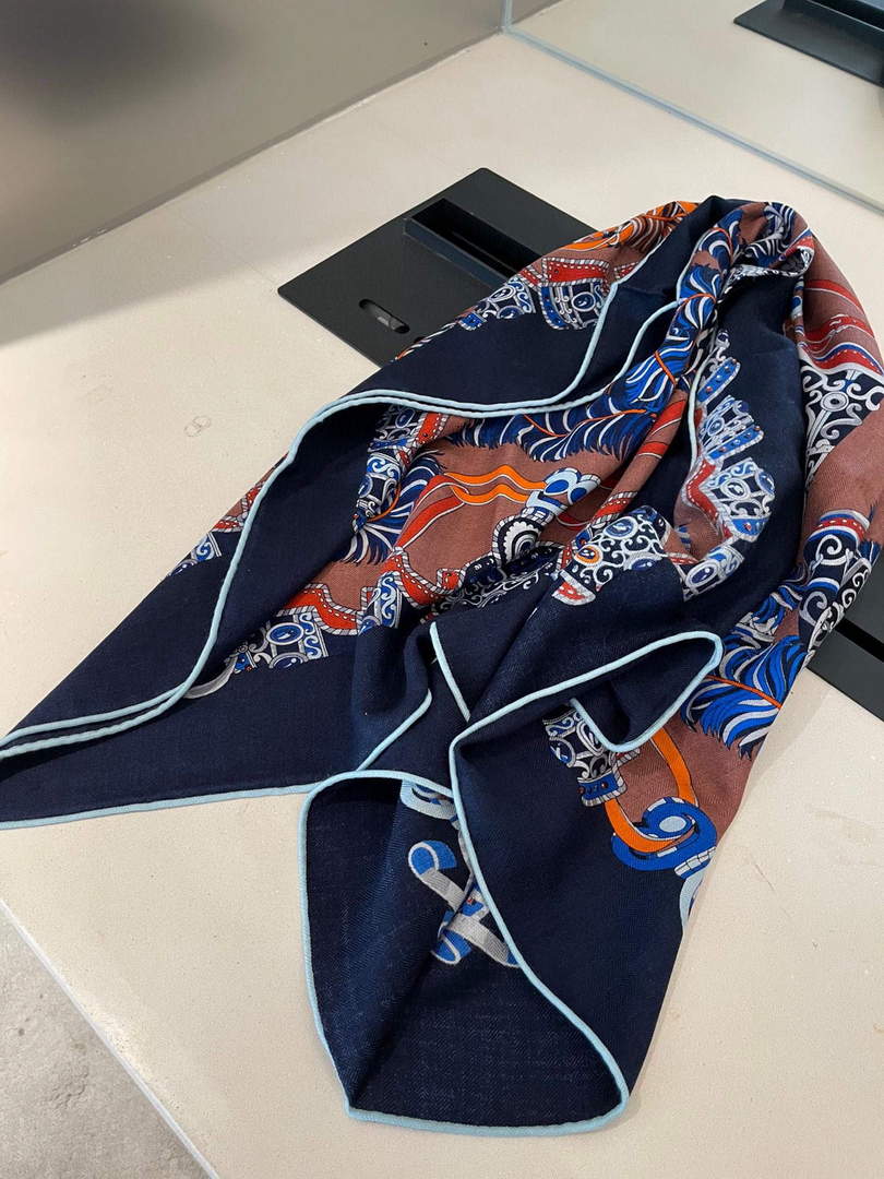Hermes H001829S Scarves Cavalcades Scarf H50015