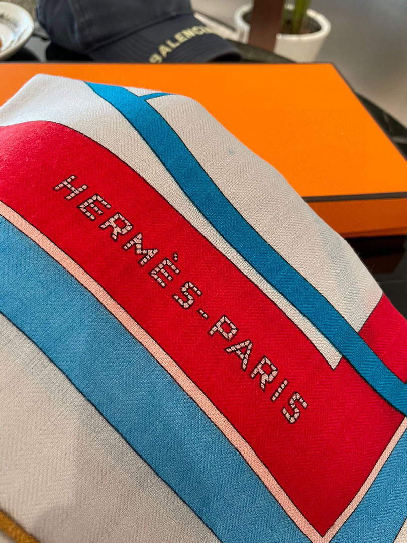 Hermes H001829S Scarves Cavalcades Scarf H50016
