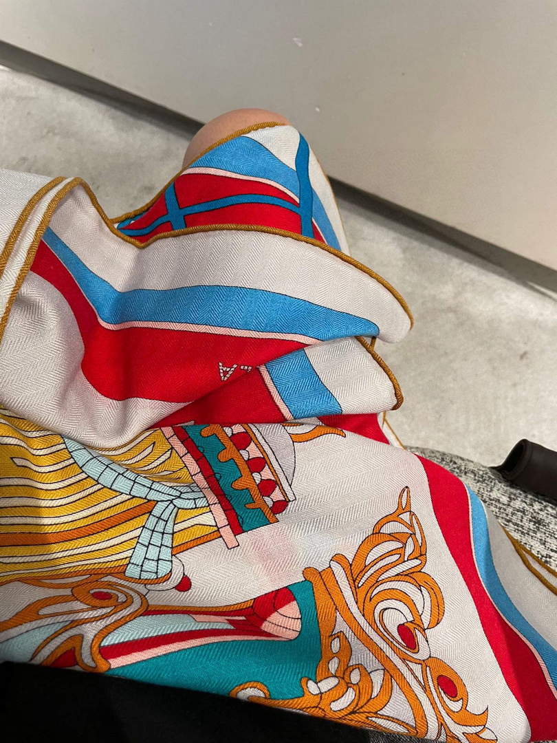 Hermes H001829S Scarves Cavalcades Scarf H50016