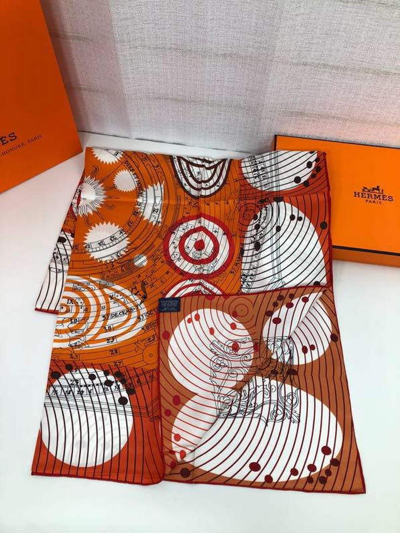 Hermes H001829S Scarves Cavalcades Scarf 90 H50008