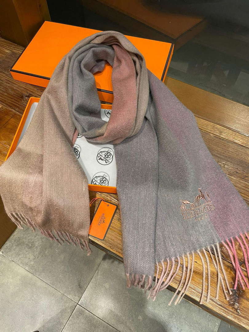 Hermes Scarves Fashion Scarf H22697 - Default Title - View 1