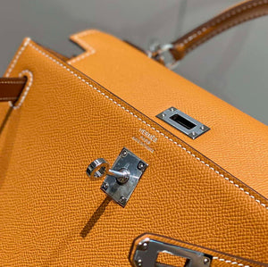 Hermes Sellier Kelly Epsom Leather Bag H213001 - Gold / 25cm x17 x 7 cm - View 6