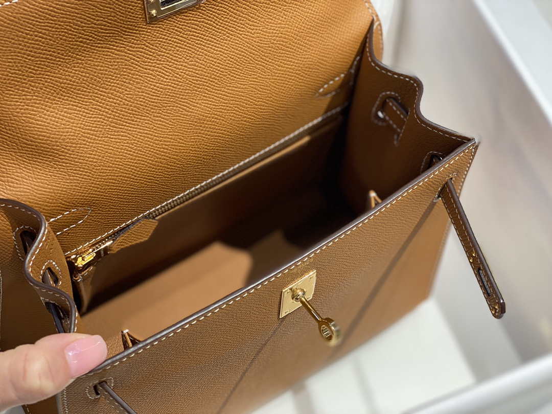 Hermes Sellier Kelly Epsom Leather Bag H213001
