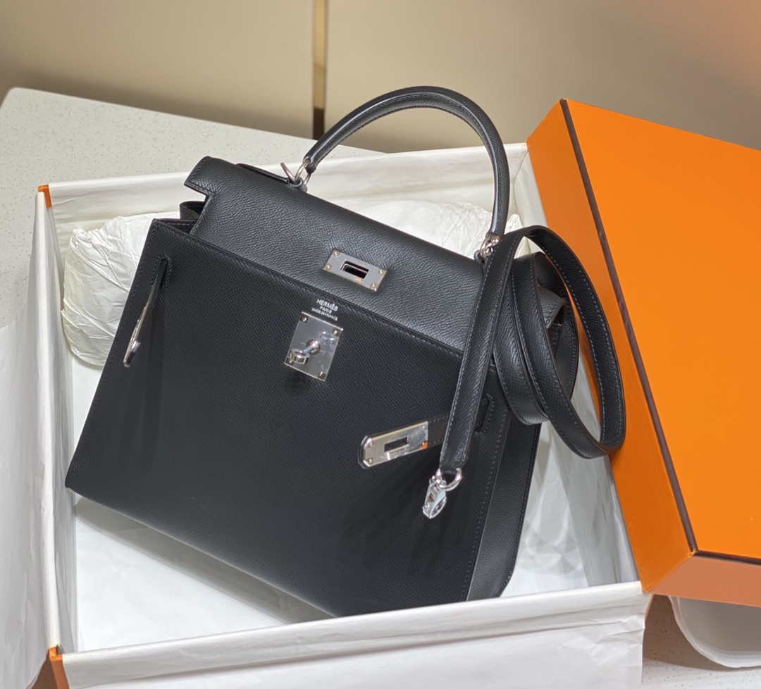 Hermes Sellier Kelly Epsom Leather Bag H213002