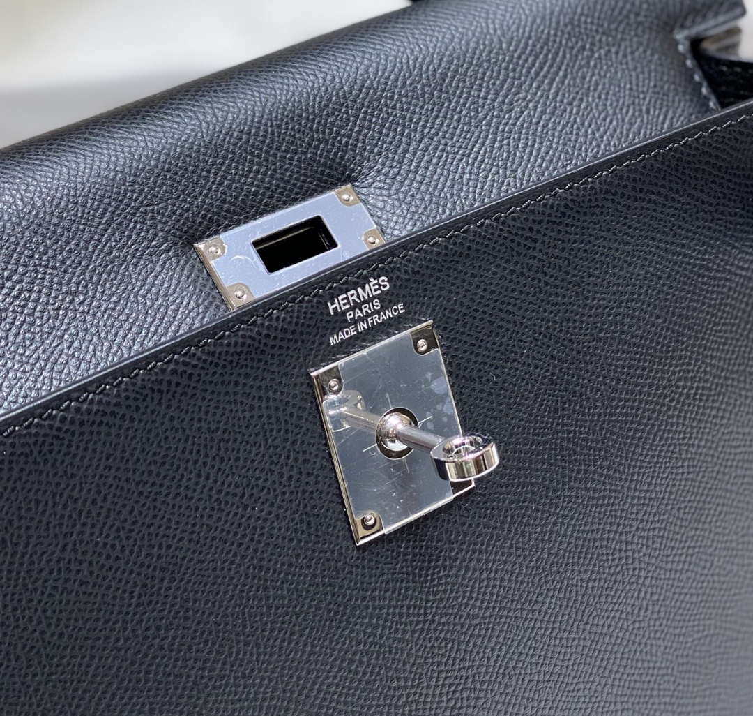 Hermes Sellier Kelly Epsom Leather Bag H213002