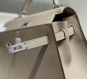 Hermes Sellier Kelly Epsom Leather Bag H213005 - Gold / 25cm x17 x 7 cm - View 7