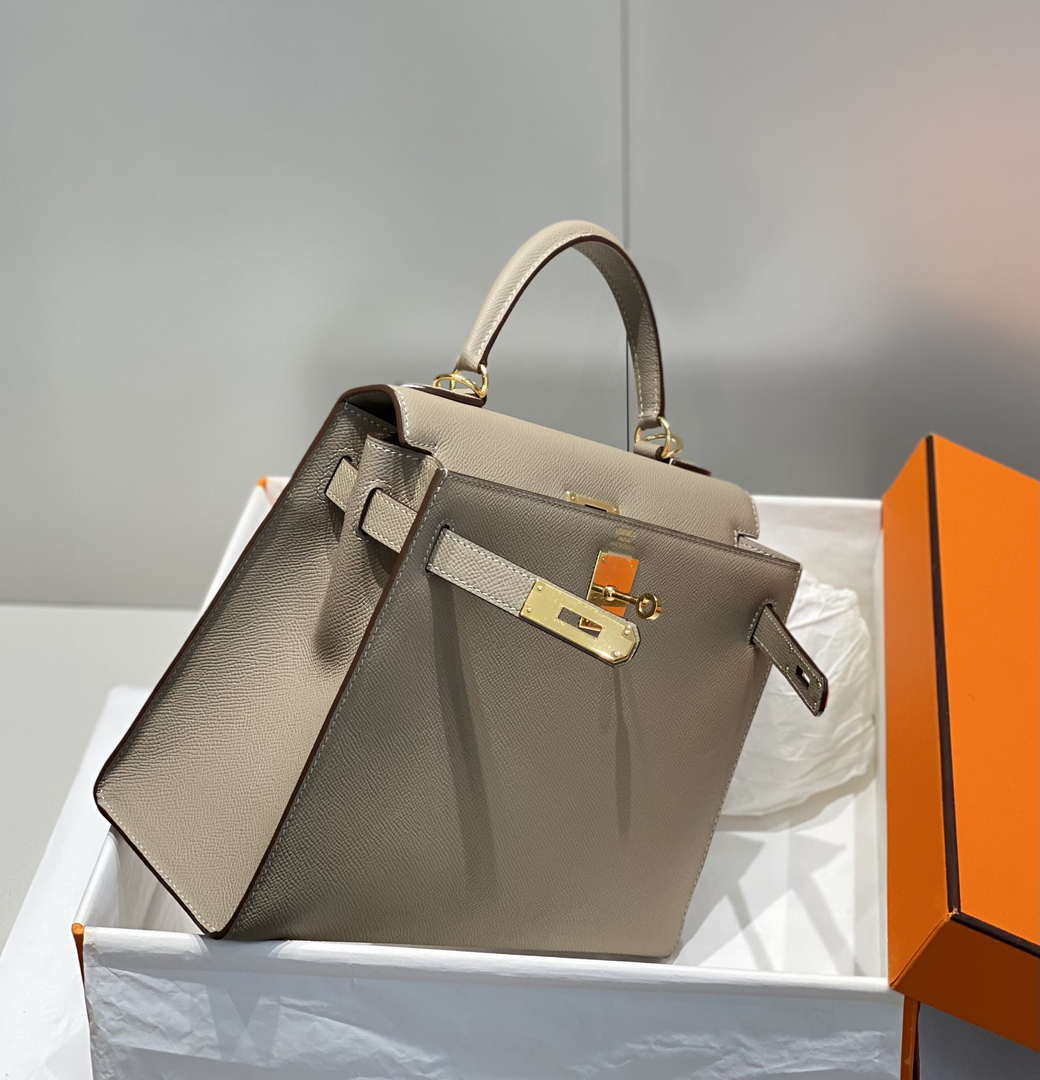 Hermes Sellier Kelly Epsom Leather Bag H213005 - Gold / 25cm x17 x 7 cm - View 13