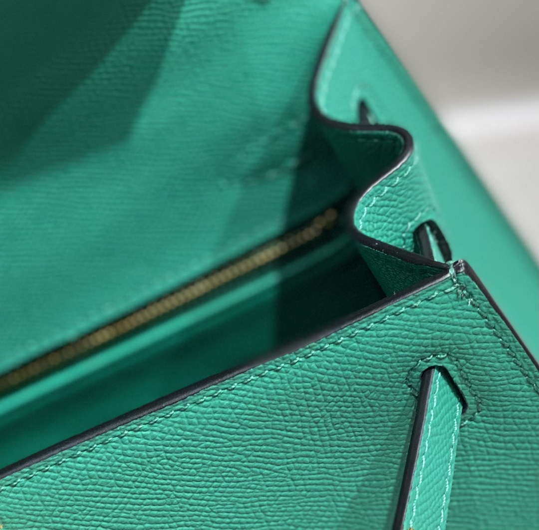 Hermes Sellier Kelly Epsom Leather Bag H213009