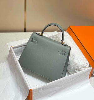 Hermes Sellier Kelly Epsom Leather Bag H213011 - 25cm x17 x 7 cm - View 2