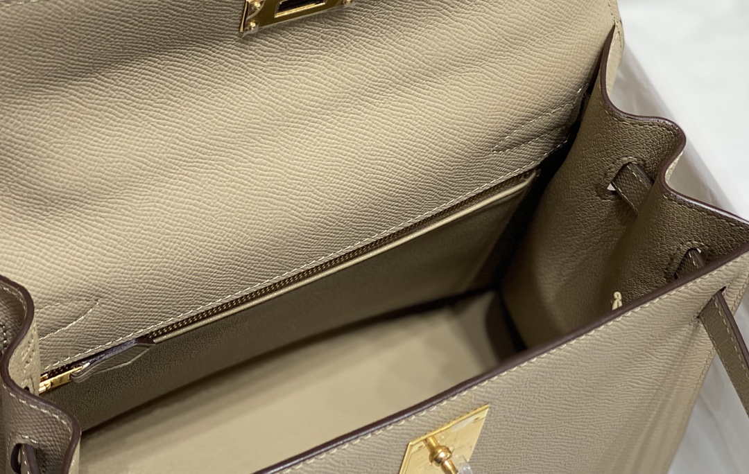 Hermes Sellier Kelly Epsom Leather Bag H213012