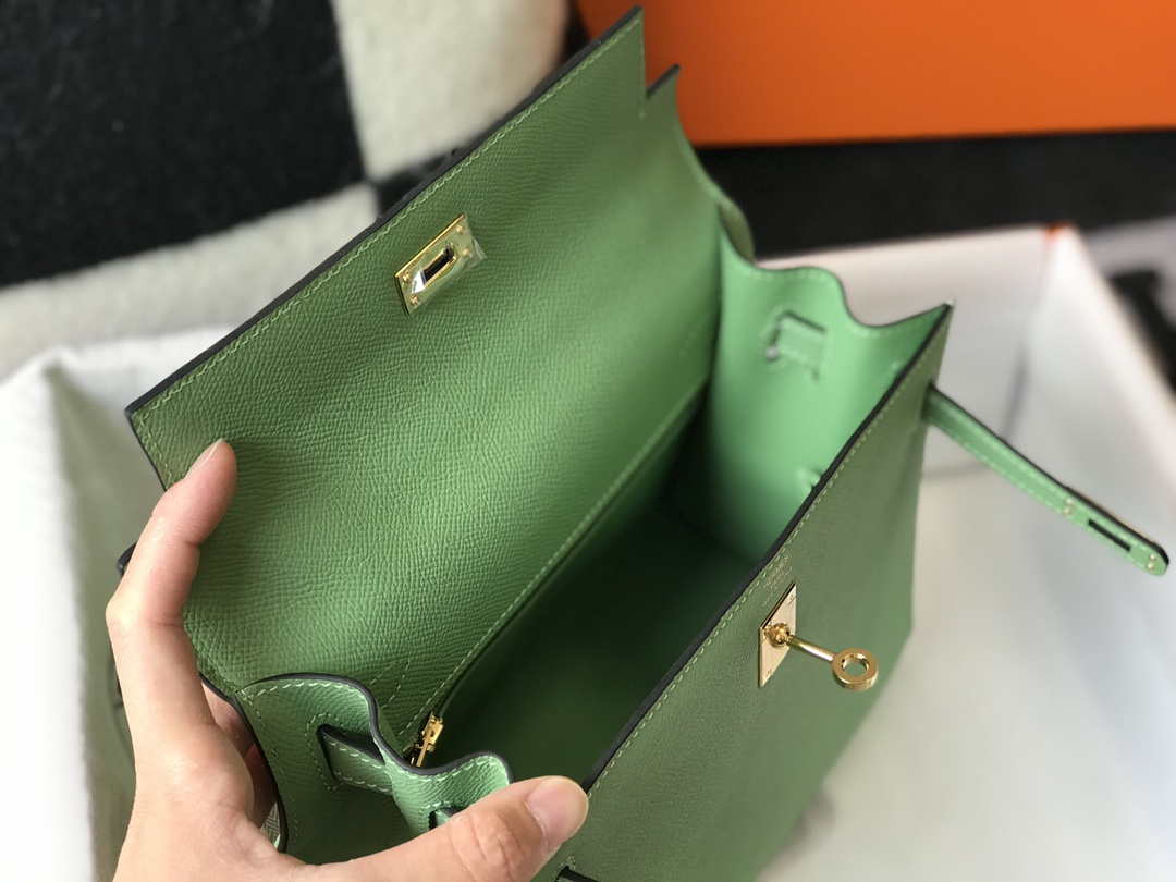 Hermes Sellier Kelly Epsom Leather Bag H213017