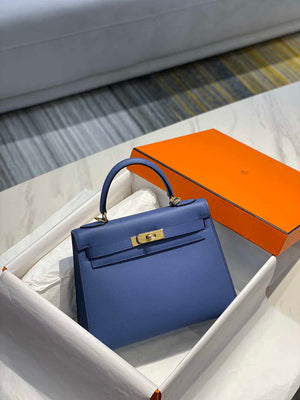Hermes Sellier Kelly Epsom Leather Bag H213018 - 25cm x17 x 7 cm - View 3