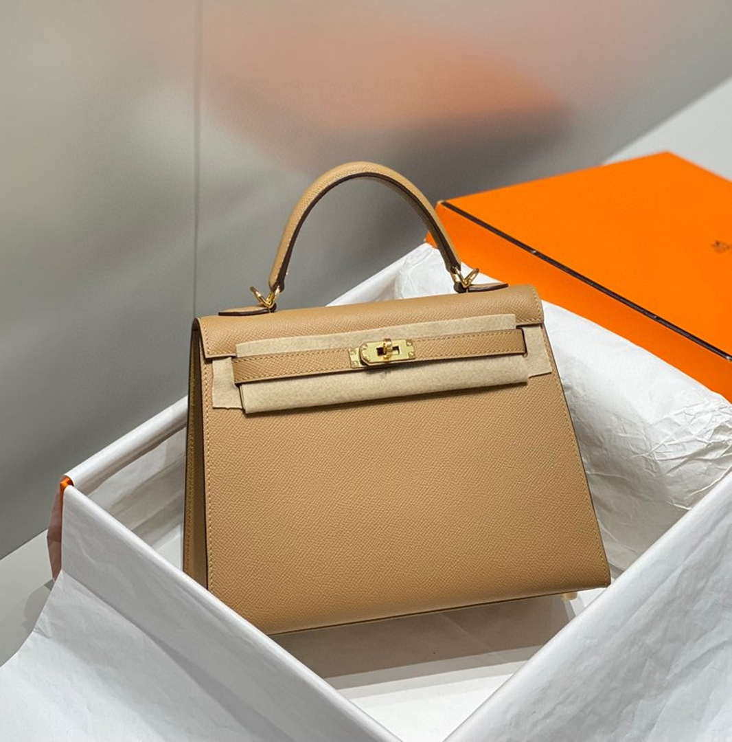 Hermes Sellier Kelly Epsom Leather Bag H213020 - 25cm x17 x 7 cm - View 1