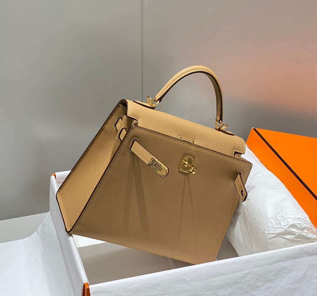 Hermes Sellier Kelly Epsom Leather Bag H213020 - 25cm x17 x 7 cm - View 3