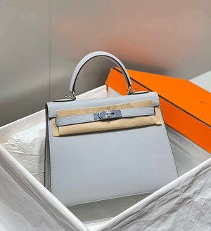 Hermes Sellier Kelly Epsom Leather Bag H213022 - 25cm x17 x 7 cm - View 2