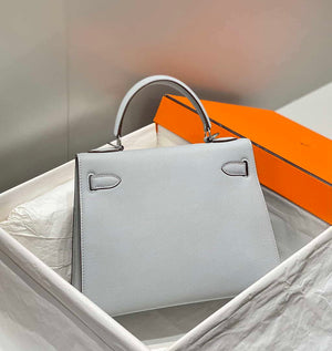 Hermes Sellier Kelly Epsom Leather Bag H213022 - 25cm x17 x 7 cm - View 4