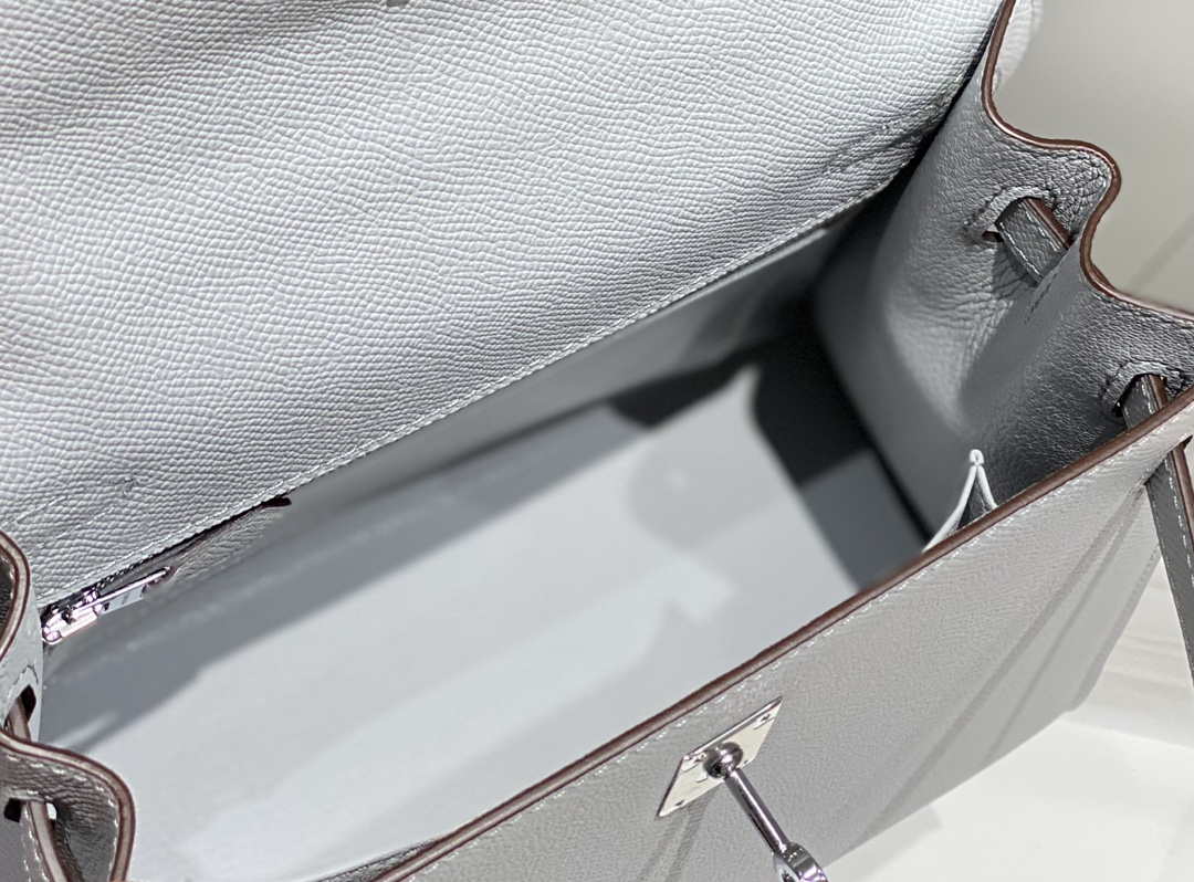 Hermes Sellier Kelly Epsom Leather Bag H213022