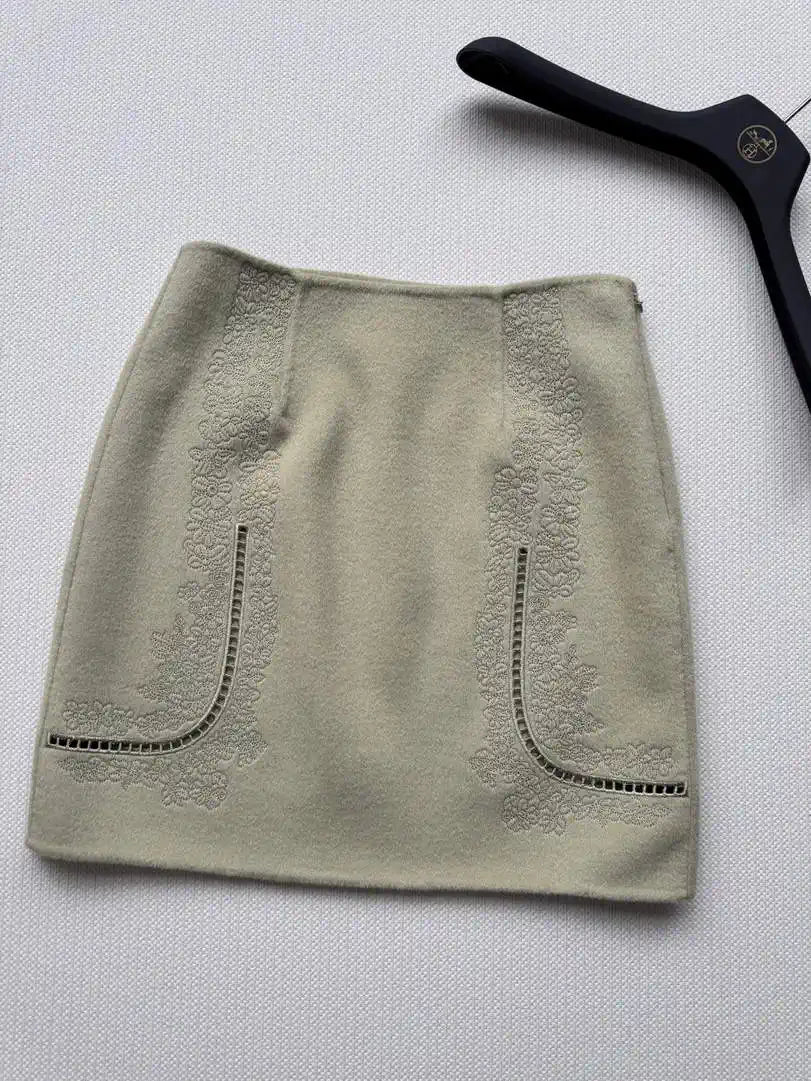 Hermes Women 100% Cashmere skirt  H33372